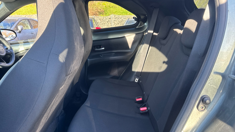 Toyota Aygo X 1.0 VVT-i Edge 5dr Petrol Hatchback